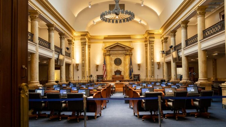 Diputados de Puebla aprueban denuncia anónima y reformas en sesión con 57 puntos de debate