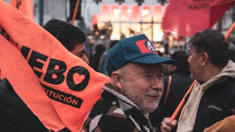 Triunfo conservador en Colombia y posible victoria de Fujimori en Perú marcan giro político en América Latina