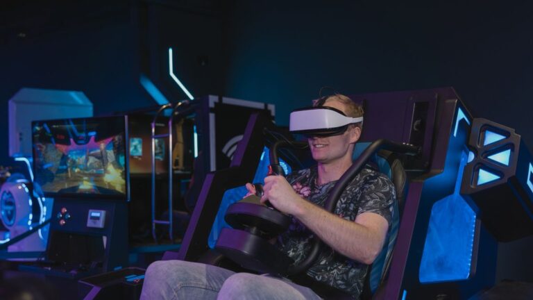 Gol & Play abre en Puebla un espacio de entretenimiento con futbol virtual, gaming y simuladores