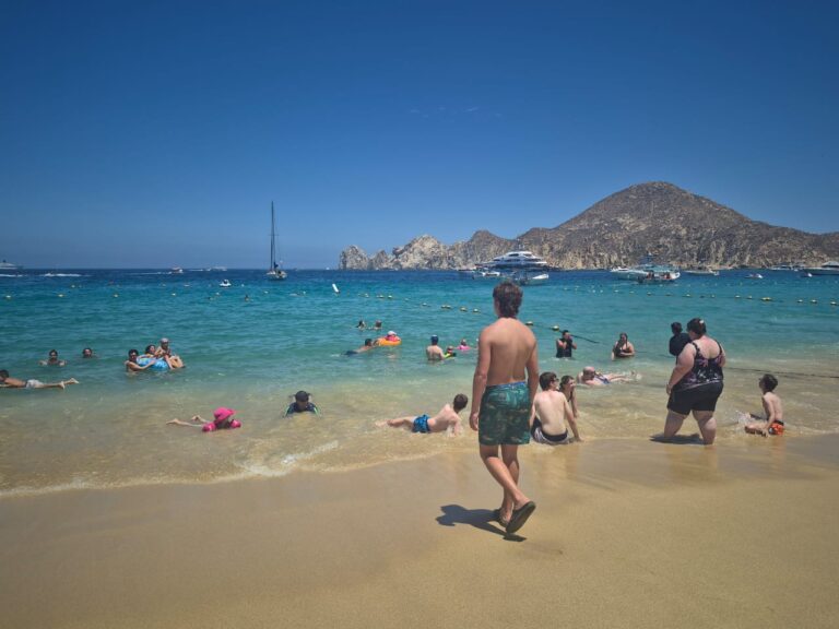 Los Cabos se convierte en parada obligada para turistas que viajan a México por el Mundial 2026