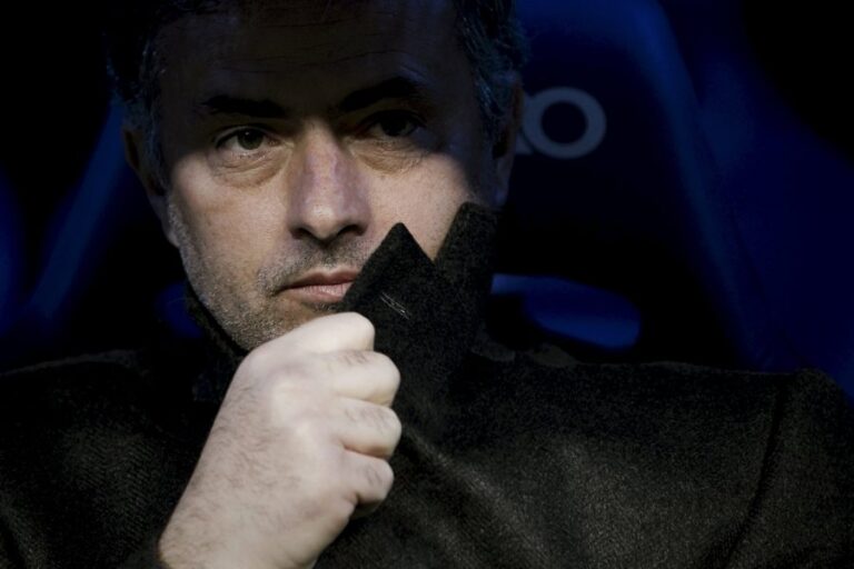 José Mourinho vuelve al Real Madrid para apagar la crisis que incendió el vestuario
