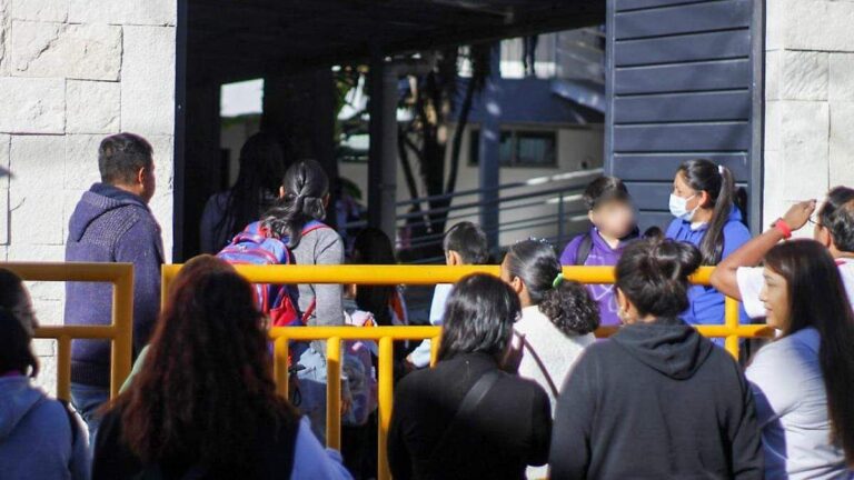 Padres de familia en Puebla rechazan que se suspendan clases por el Mundial 2026 Padres de familia en Puebla rechazan que se suspendan clases por el Mundial 2026