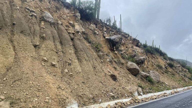 Más de la mitad de la carretera Tehuacán-Zapotitlán presenta riesgo de derrumbes