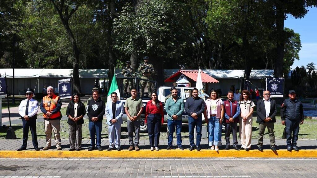 Patrulla de la Policía Municipal de San Pedro Cholula realizando recorridos de vigilancia en zona turística durante vacaciones de verano