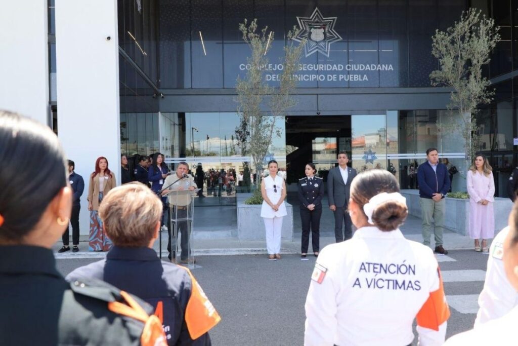Autoridades del Gobierno de Puebla y Ayuntamiento toman protesta a integrantes de la UDAIM municipal para atención a mujeres víctimas de violencia