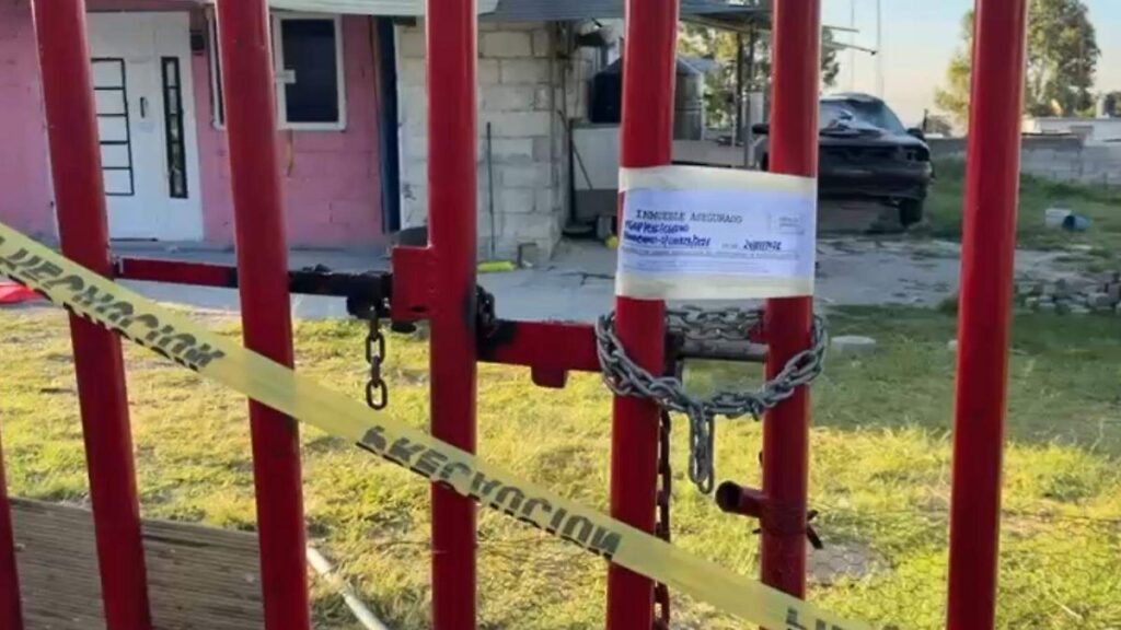 Escena del crimen acordonada por autoridades en colonia Granjas de Puebla tras homicidio a balazos