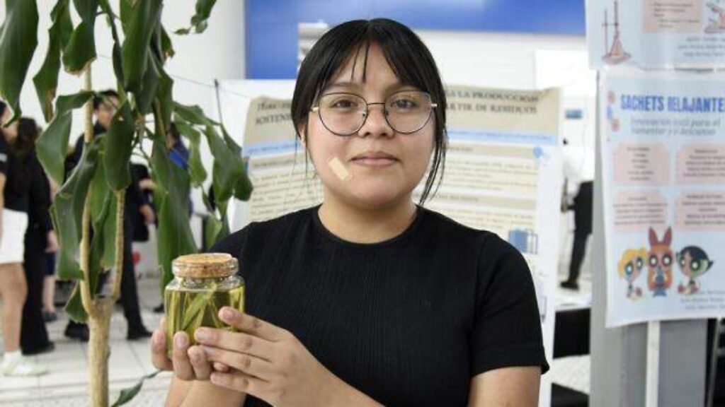 Investigación de la BUAP propone crear fibras textiles sustentables a partir de residuos de agave de la industria del mezcal