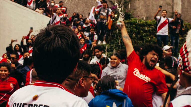 Festejos del Tri en Puebla terminan en vandalismo y riñas Festejos del Tri en Puebla terminan en vandalismo y riñas