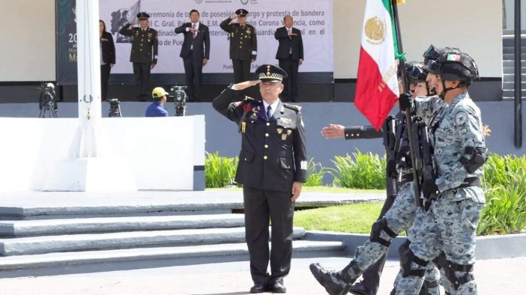 Ceremonia de relevo de coordinador estatal de la Guardia Nacional en Puebla con presencia del gobernador Alejandro Armenta