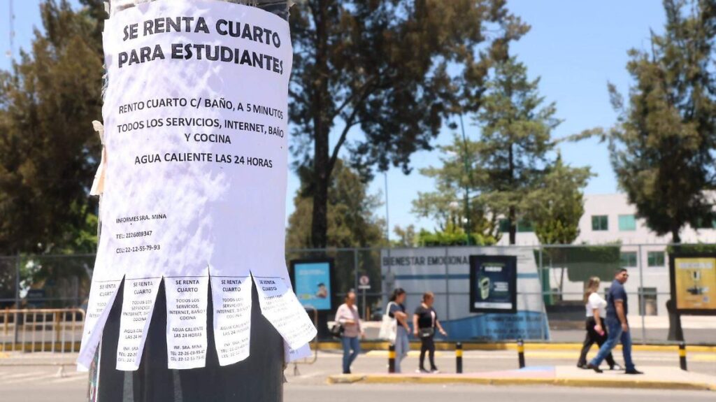 Estudiantes universitarios buscando habitaciones en renta cerca de Ciudad Universitaria de la BUAP en Puebla