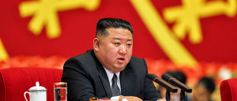 Kim Jong-un, líder de Corea del Norte, durante una aparición pública difundida por medios estatales.