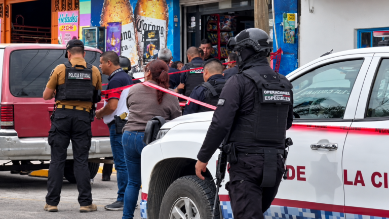 Policía Estatal de Puebla en un operativo de seguridad.
