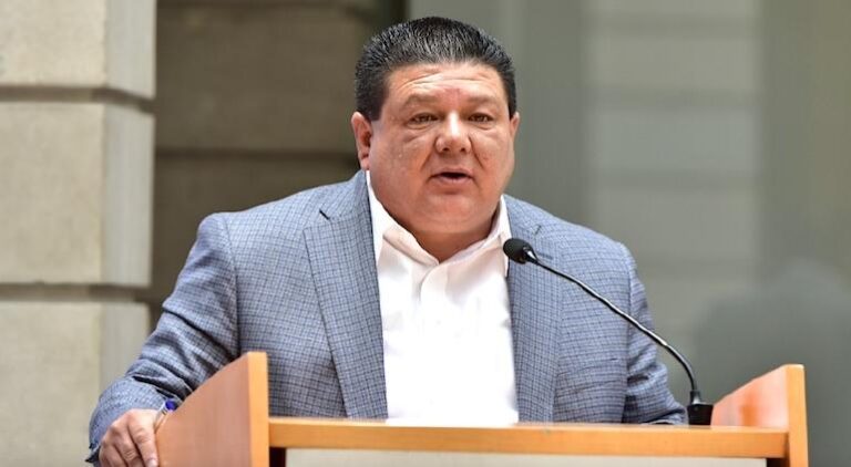 César Jáuregui Moreno, exfiscal general de Chihuahua, acusado de presunta traición a la patria en el caso del operativo con agentes estadounidenses.